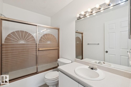 411 9010 106 Avenue, Edmonton, AB - Indoor Photo Showing Bathroom