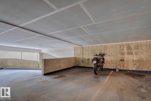 411 9010 106 Avenue, Edmonton, AB - Indoor Photo Showing Garage