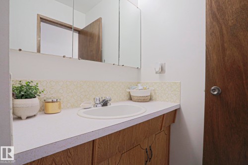 9324 80 Avenue, Edmonton, AB 