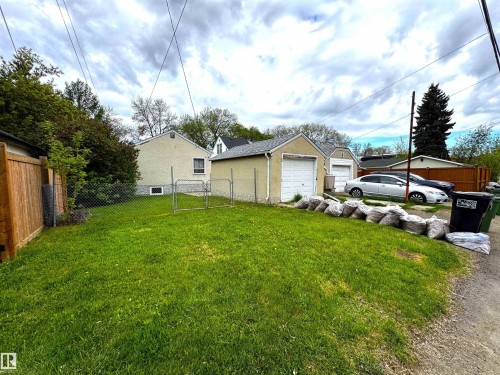 9015 91 Street, Edmonton, AB - Outdoor
