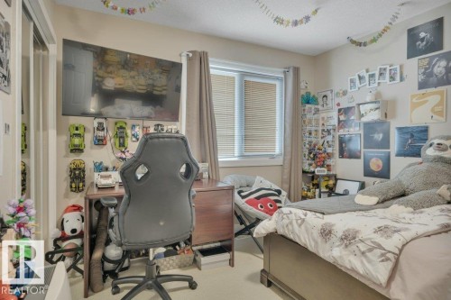 10632 180 Avenue, Edmonton, AB - Indoor Photo Showing Bedroom