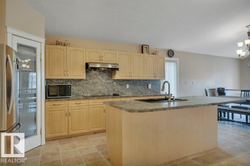 10632 180 Avenue, Edmonton, AB - Indoor Photo Showing Kitchen