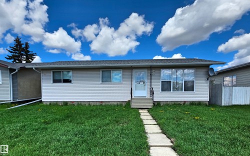 4422 49 Avenue  St. Paul Town, AB T0A 3A4