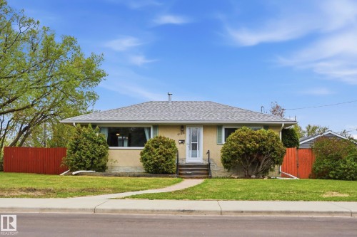 8103 75 Avenue, Edmonton, AB 