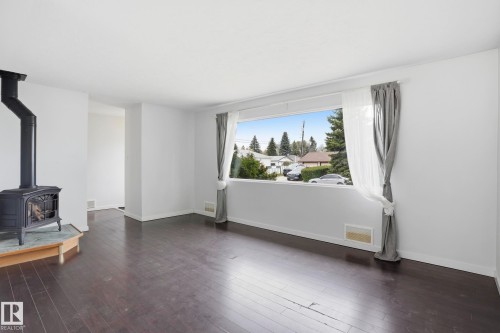 8103 75 Avenue, Edmonton, AB 