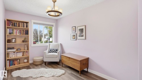 24 South Ram, Devon, AB - Indoor Photo Showing Bedroom