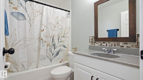 24 South Ram, Devon, AB - Indoor Photo Showing Bathroom