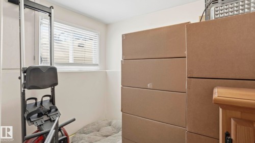 24 South Ram, Devon, AB - Indoor