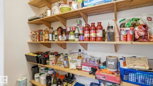 24 South Ram, Devon, AB - Indoor With Storage