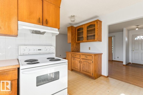 8507 52 Street, Edmonton, AB 