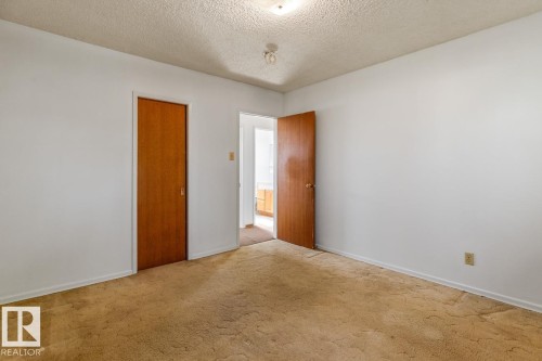 8507 52 Street, Edmonton, AB 
