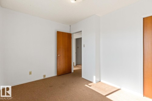 8507 52 Street, Edmonton, AB 