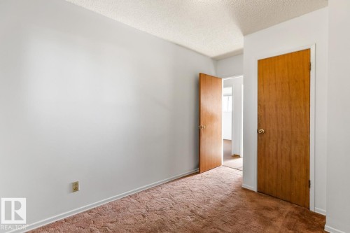 8507 52 Street, Edmonton, AB 