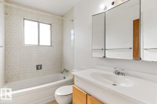 8507 52 Street, Edmonton, AB 