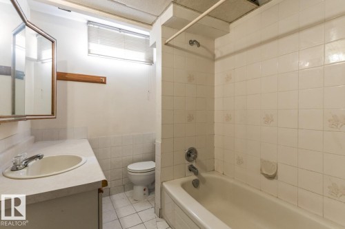 8507 52 Street, Edmonton, AB 