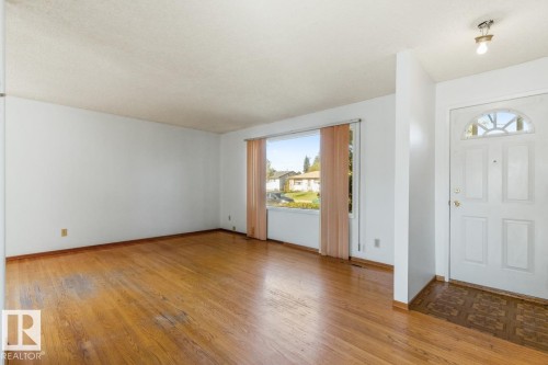8507 52 Street, Edmonton, AB 
