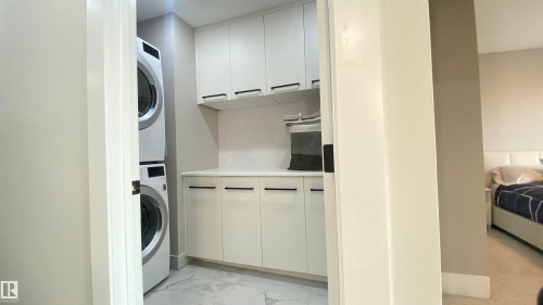 7604 181 Street, Edmonton, AB - Indoor Photo Showing Laundry Room
