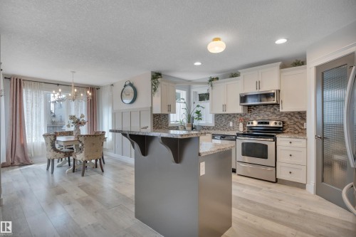 6509 38 Avenue, Beaumont, AB - Indoor Photo Showing Kitchen With Upgraded Kitchen