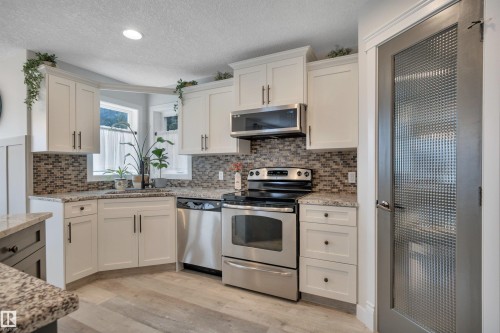 6509 38 Avenue, Beaumont, AB - Indoor Photo Showing Kitchen With Upgraded Kitchen
