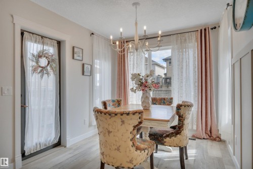 6509 38 Avenue, Beaumont, AB - Indoor Photo Showing Dining Room