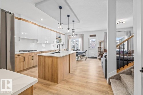 26 Ficus Way, Fort Saskatchewan, AB - Indoor Photo Showing Kitchen With Upgraded Kitchen