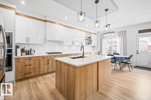 26 Ficus Way, Fort Saskatchewan, AB - Indoor Photo Showing Kitchen With Upgraded Kitchen
