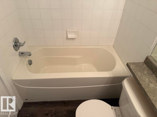 316 16303 95 Street, Edmonton, AB - Indoor Photo Showing Bathroom