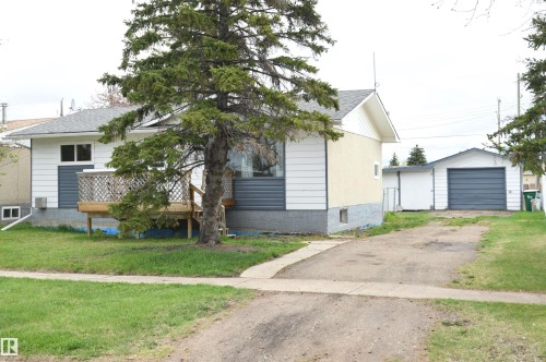 30 Prince Drive, Lamont, AB - Outdoor
