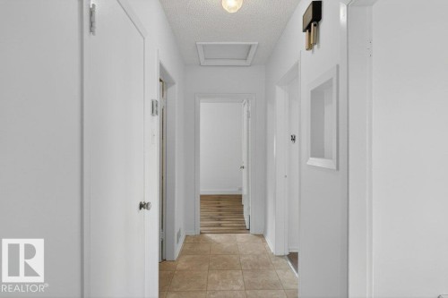 10640 79 Street Nw, Edmonton, AB - Indoor Photo Showing Other Room