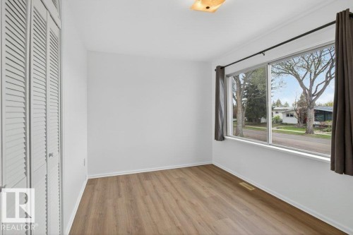 10640 79 Street Nw, Edmonton, AB - Indoor Photo Showing Other Room