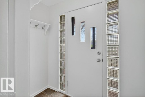 10640 79 Street Nw, Edmonton, AB - Indoor Photo Showing Other Room