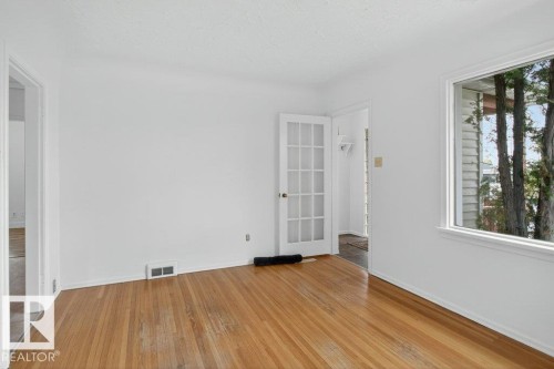 10640 79 Street Nw, Edmonton, AB - Indoor Photo Showing Other Room