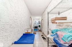 Breezeway between house and garage - 