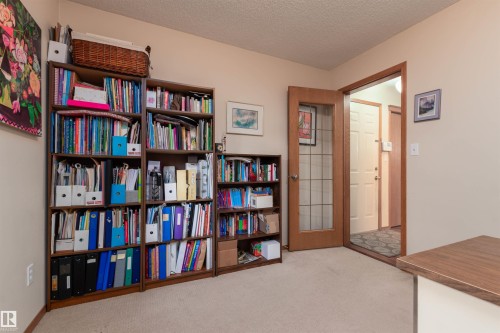 main floor - 5204 190 Street, Edmonton, AB - Indoor