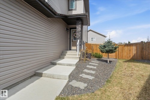 75 Meadowpark Gate, Spruce Grove, AB - Outdoor