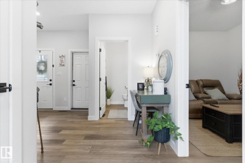 75 Meadowpark Gate, Spruce Grove, AB - Indoor Photo Showing Other Room