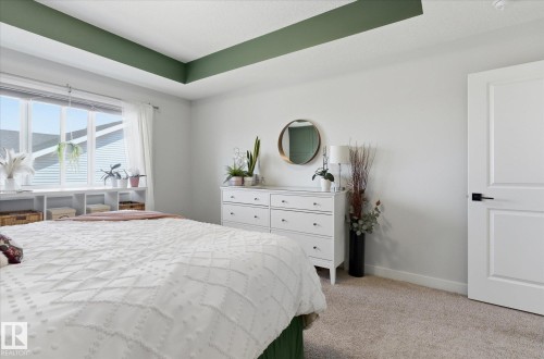 75 Meadowpark Gate, Spruce Grove, AB - Indoor Photo Showing Bedroom