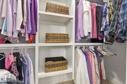 75 Meadowpark Gate, Spruce Grove, AB - Indoor With Storage