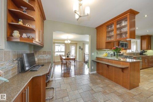 9327 75 Avenue, Edmonton, AB - Indoor Photo Showing Kitchen