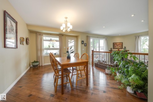 9327 75 Avenue, Edmonton, AB - Indoor Photo Showing Dining Room