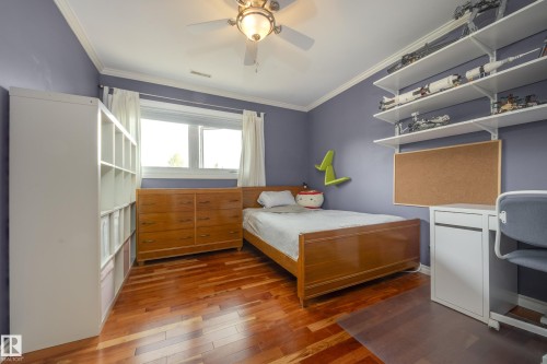 9327 75 Avenue, Edmonton, AB - Indoor Photo Showing Bedroom