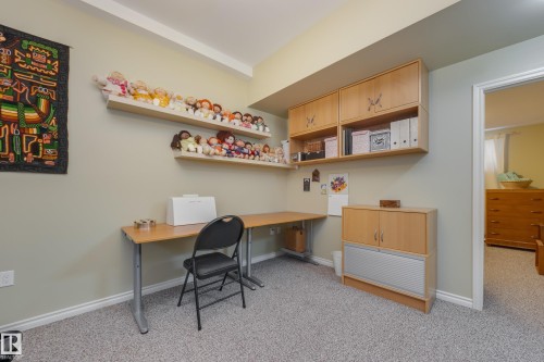 9327 75 Avenue, Edmonton, AB - Indoor