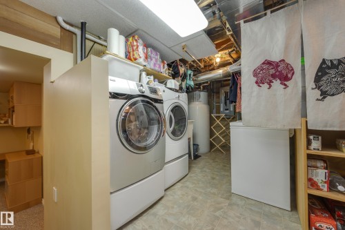 9327 75 Avenue, Edmonton, AB - Indoor Photo Showing Laundry Room