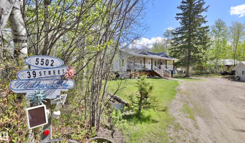 5502 39 Street  Rural Wetaskiwin County, AB T0C 2C0