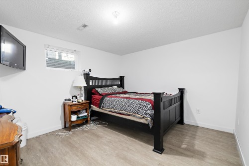 16304 43 Street, Edmonton, AB - Indoor Photo Showing Bedroom
