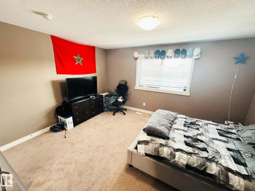 311 401 Southfork Drive, Leduc, AB - Indoor Photo Showing Bedroom