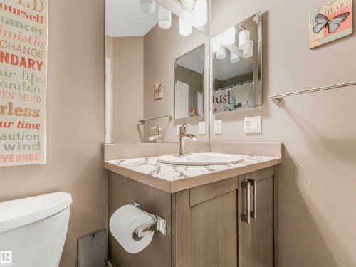 Image quality insufficient for description - 44 1140 Chappelle Boulevard, Edmonton, AB - Indoor Photo Showing Bathroom