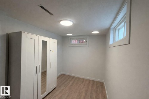 4238 117 Avenue, Edmonton, AB - Indoor Photo Showing Other Room