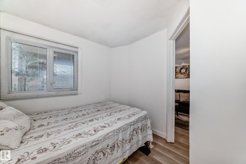G3 10138 116 Street, Edmonton, AB - Indoor Photo Showing Bedroom