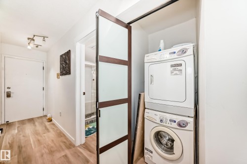 G3 10138 116 Street, Edmonton, AB - Indoor Photo Showing Laundry Room